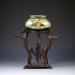 Vaso con stemma su tripode con cavalli rampanti stilizzati - Galileo Chini, Fornaci San Lorenzo, 1910-1920 circa